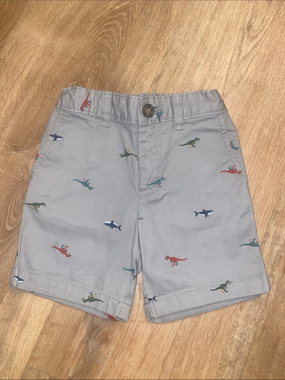 Carter's Light Gray Shorts with Dino & Shark 3T